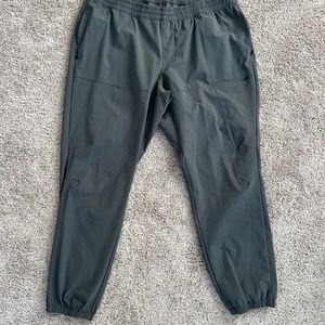 all in motion joggers Size XL